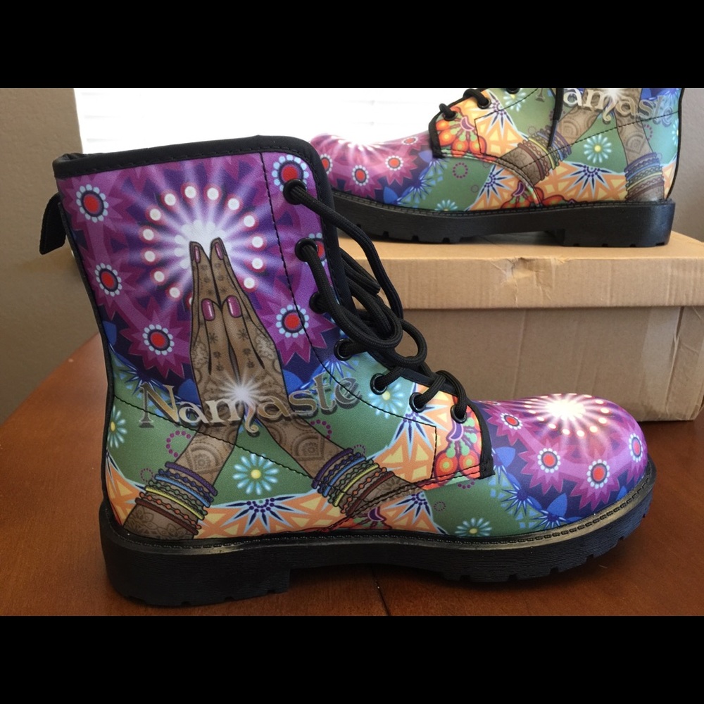 Namaste boots